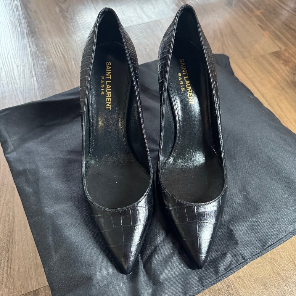 Saint Laurent  Calfskin Crocodile Embossed Opyum 85 Pumps Black
